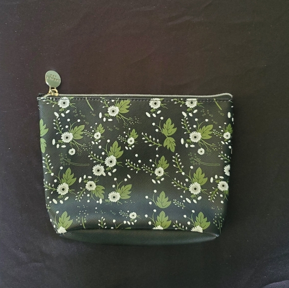 Dabney Lee Black Floral Double Sided Zip Top Cosmetic Makeup Anything Bag. - Picture 2 of 15